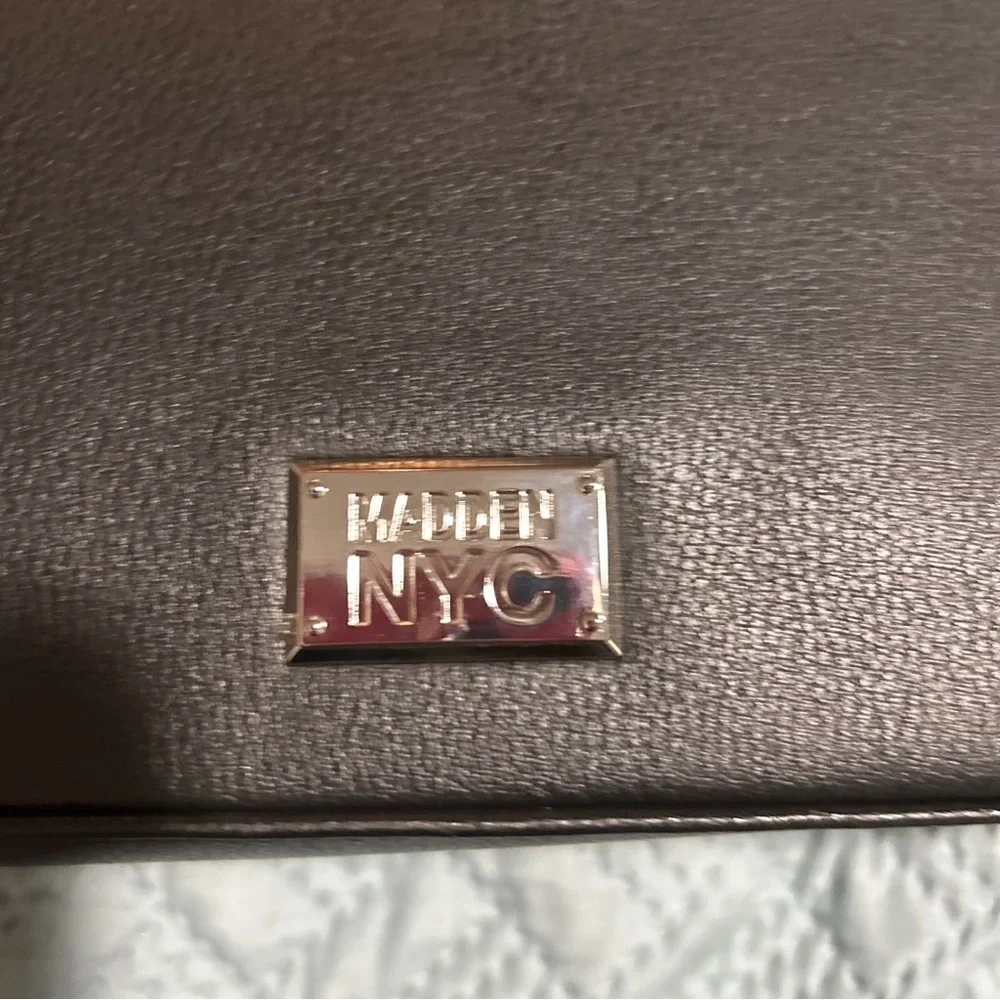 Madden NYC MBM Cat Boxy Too Handle Bag Boucle - Picture 5 of 7
